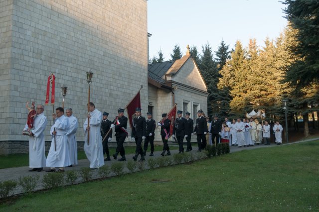 Rezurekcja-4